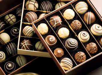 Resultado de imagem para presente chocolates